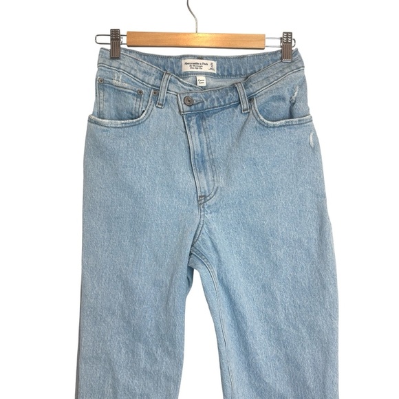 Abercrombie & Fitch Jeans The 90’s Straight Ultra High Rise Curve Love Size 4L - Picture 1 of 7